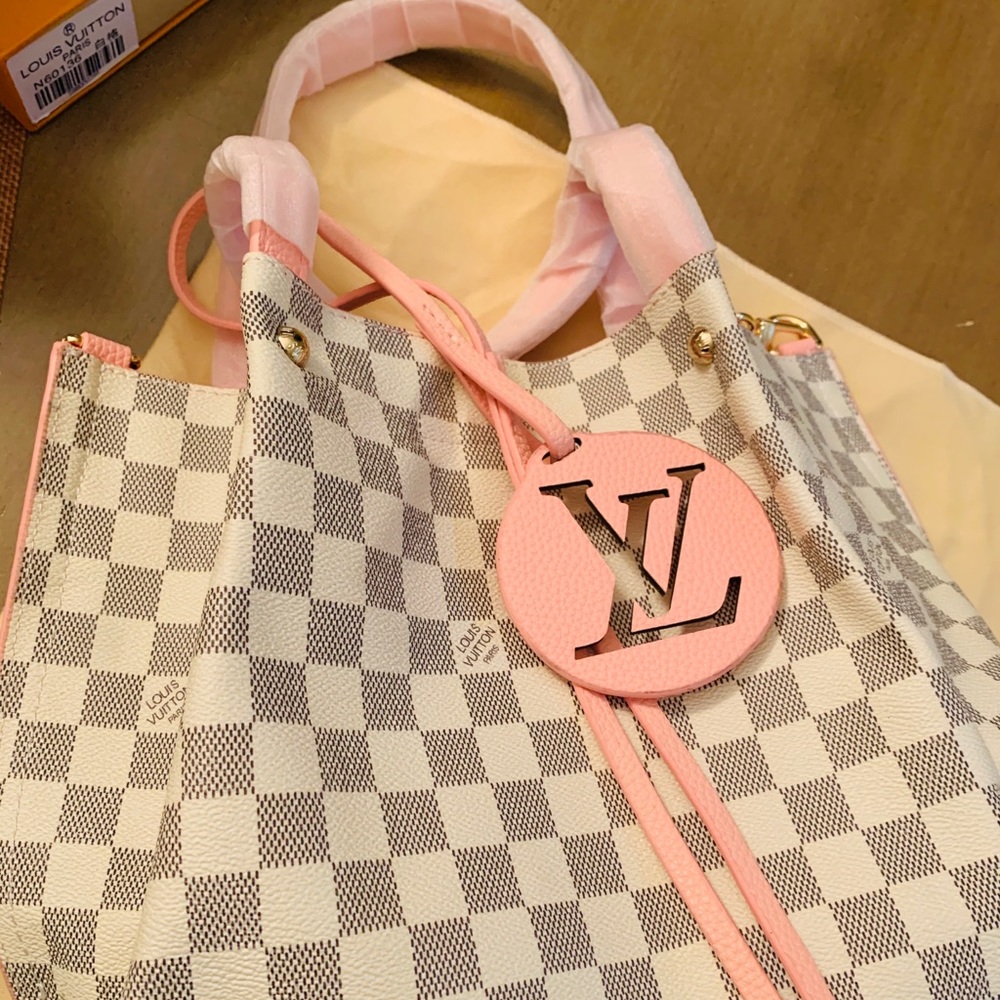 Reposhing LV & Matching Wallet